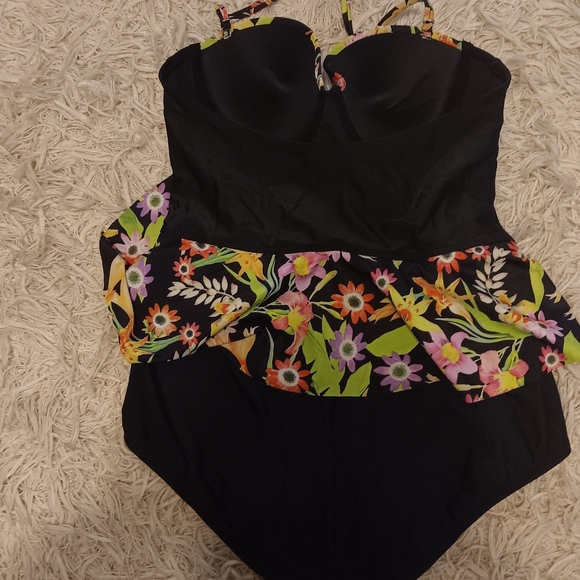 Floral Halter Top - Black with Multicolor Flowers - Picture 3 of 6